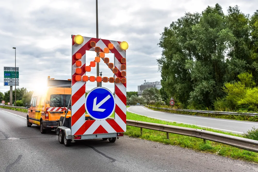 Sécurité chantier routier à Sainte-Suzanne